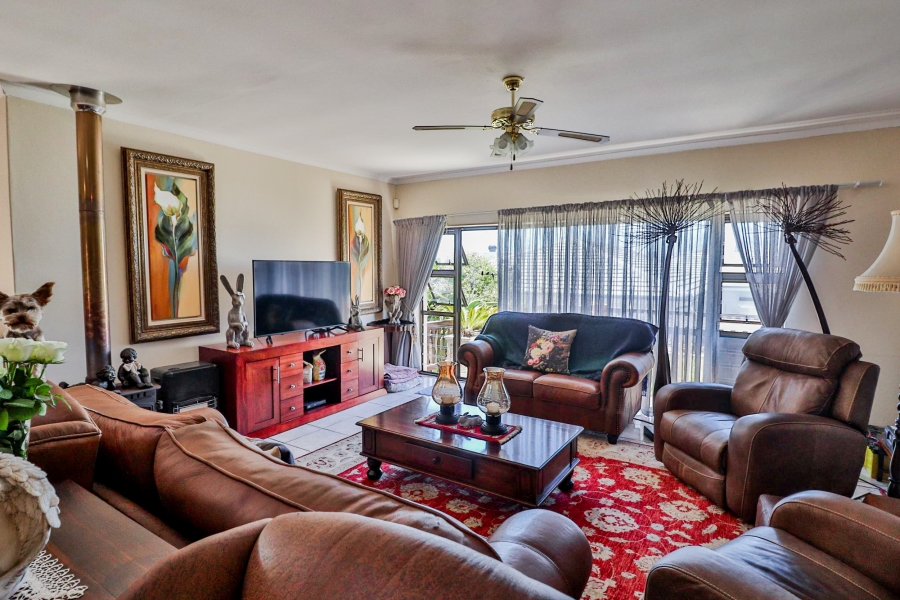 3 Bedroom Property for Sale in Yzerfontein Western Cape
